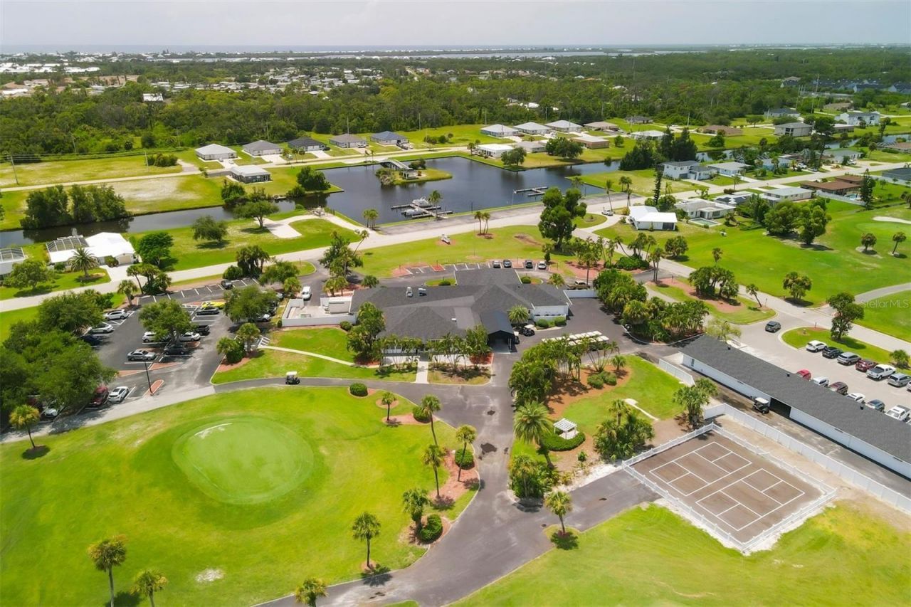646 Boundary Boulevard, Rotonda West, FL 33947 Photo