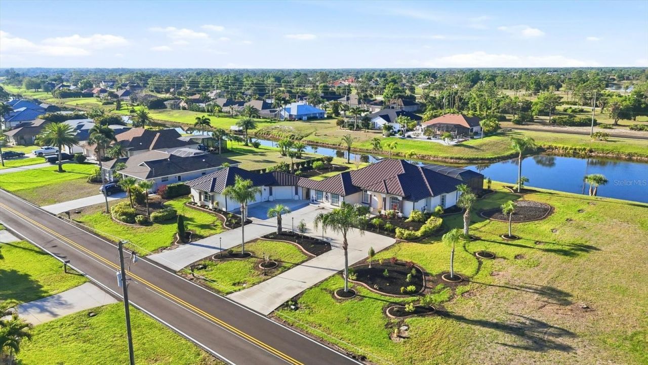 646 Boundary Boulevard, Rotonda West, FL 33947 Photo