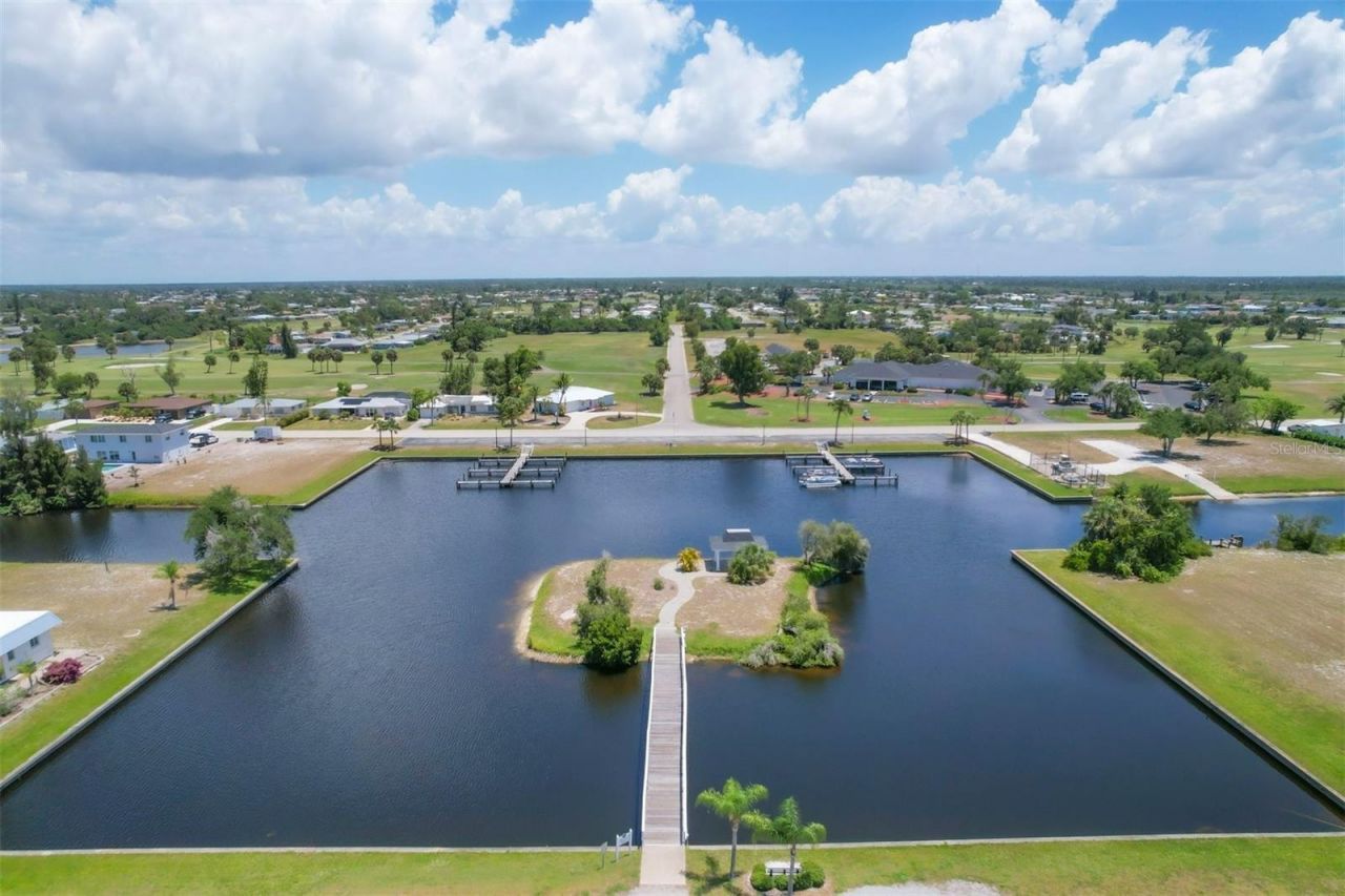 646 Boundary Boulevard, Rotonda West, FL 33947 Photo
