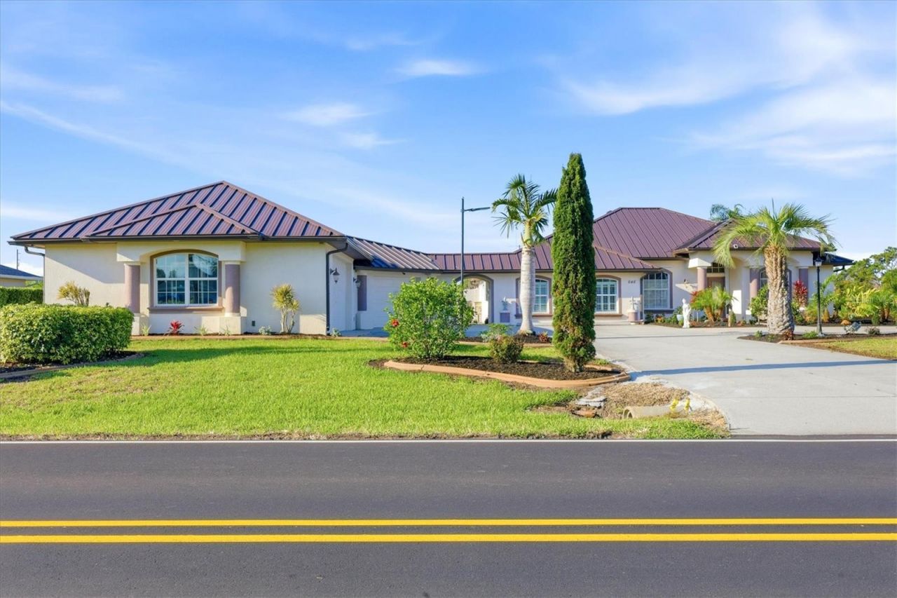 646 Boundary Boulevard, Rotonda West, FL 33947 Photo