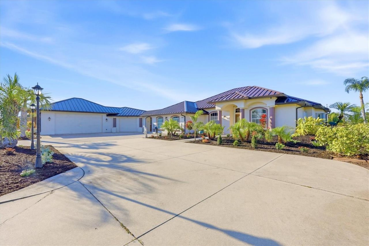 646 Boundary Boulevard, Rotonda West, FL 33947 Photo