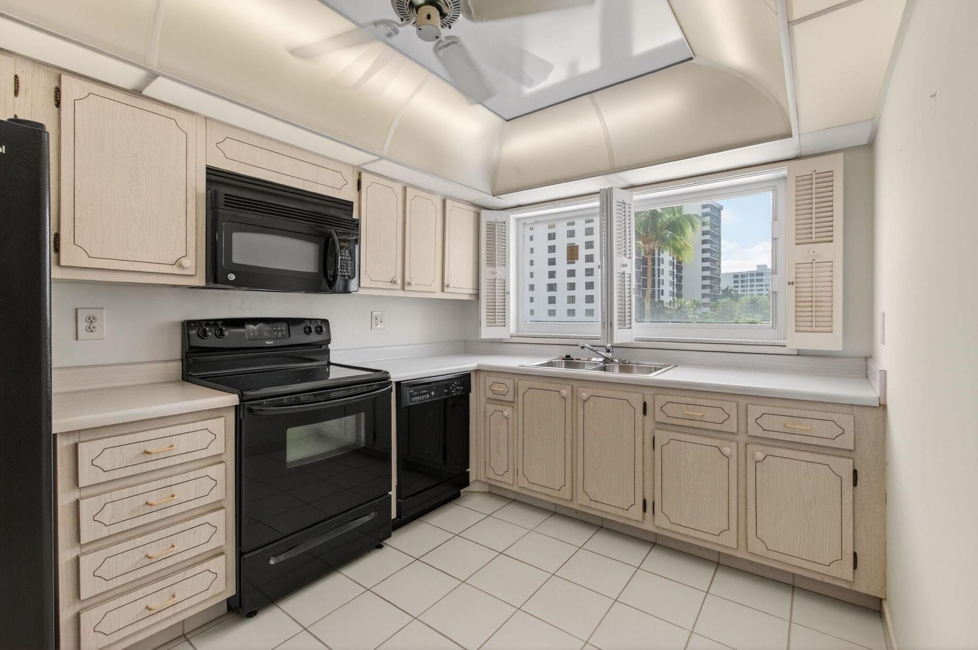 3300 S Ocean Boulevard, Unit 320-c, Highland Beach, FL 33487 Photo