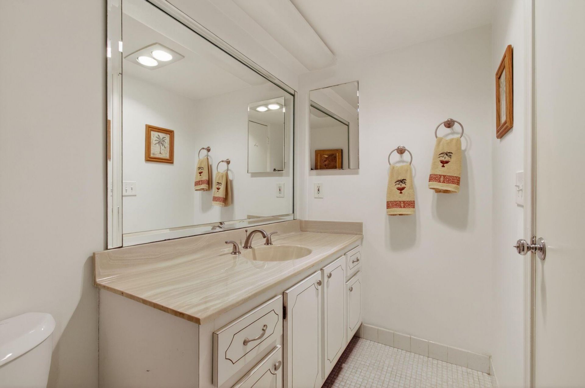3300 S Ocean Boulevard, Unit 320-c, Highland Beach, FL 33487 Photo