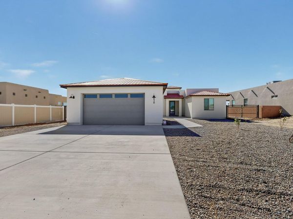 920 NightGlow Avenue NE, Rio Rancho, NM 87144