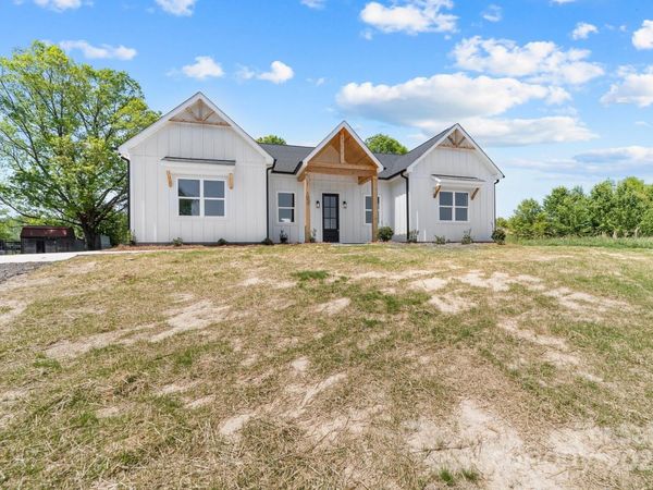 1037 Dameron Road, Bessemer City, NC 28016