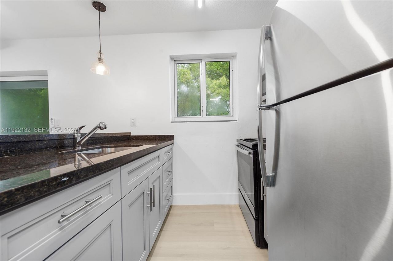 12101 NE 6th Ave, Unit 6, North Miami, FL 33161 Photo