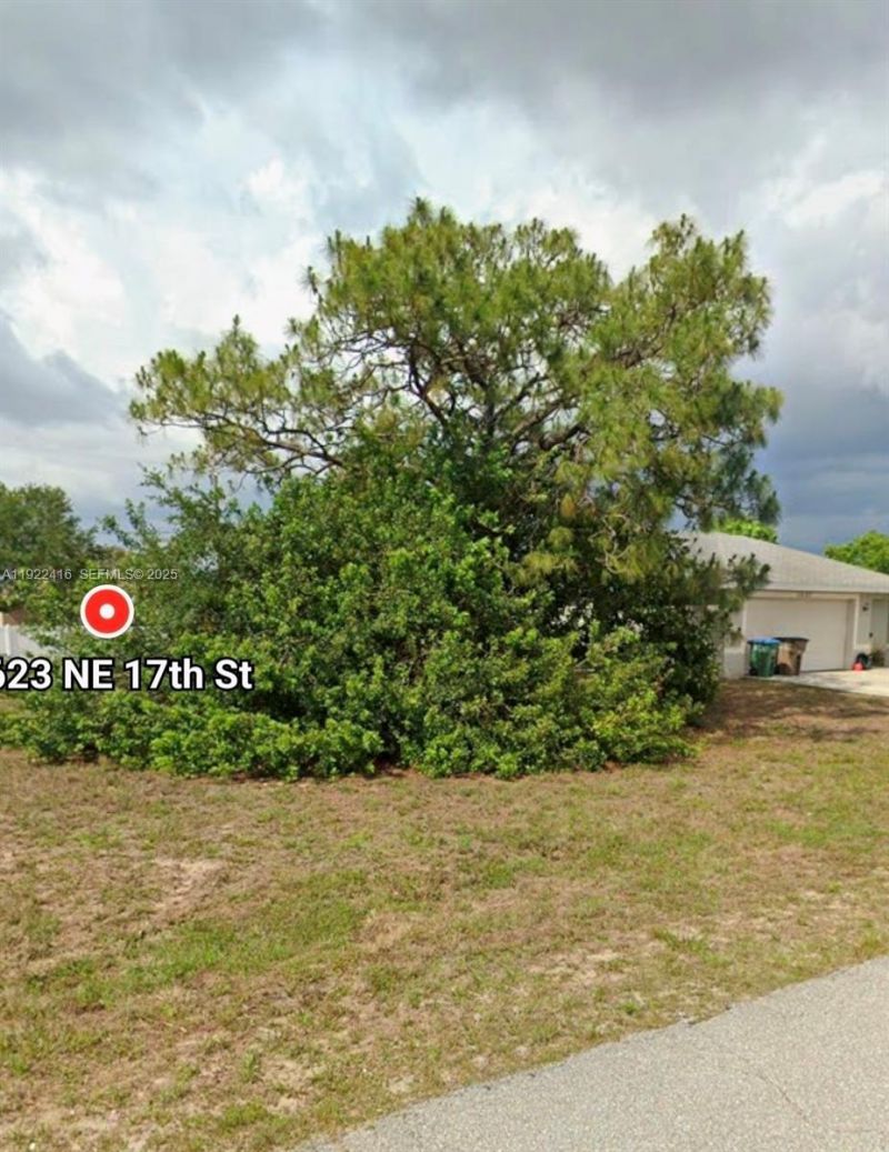 1623 NE 17th St, Cape Coral, FL 33909 Photo