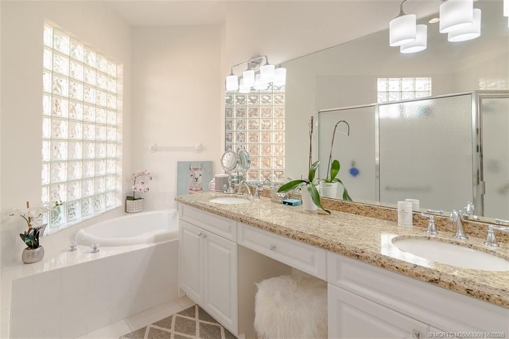 2432 SW Brookwood Lane, Palm City, FL 34990 Photo