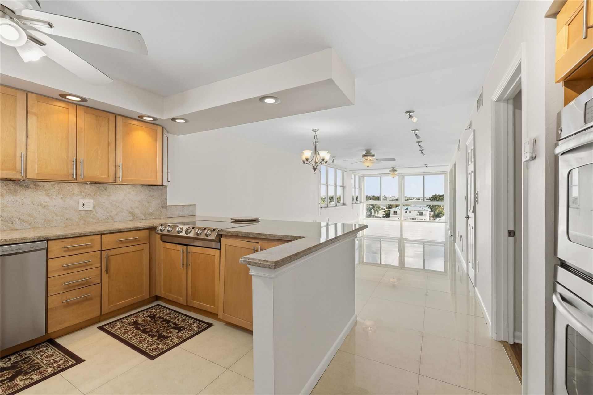 3100 NE 49th Street, Unit 501, Fort Lauderdale, FL 33308 Photo