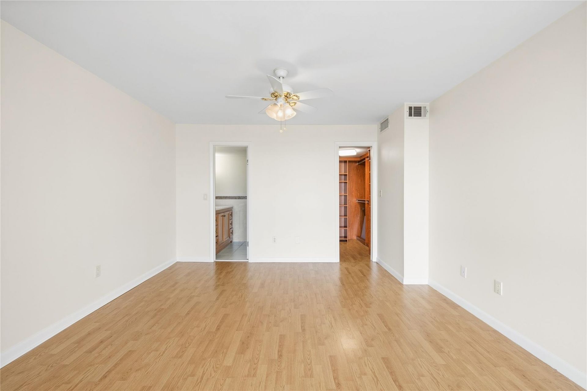 3100 NE 49th Street, Unit 501, Fort Lauderdale, FL 33308 Photo