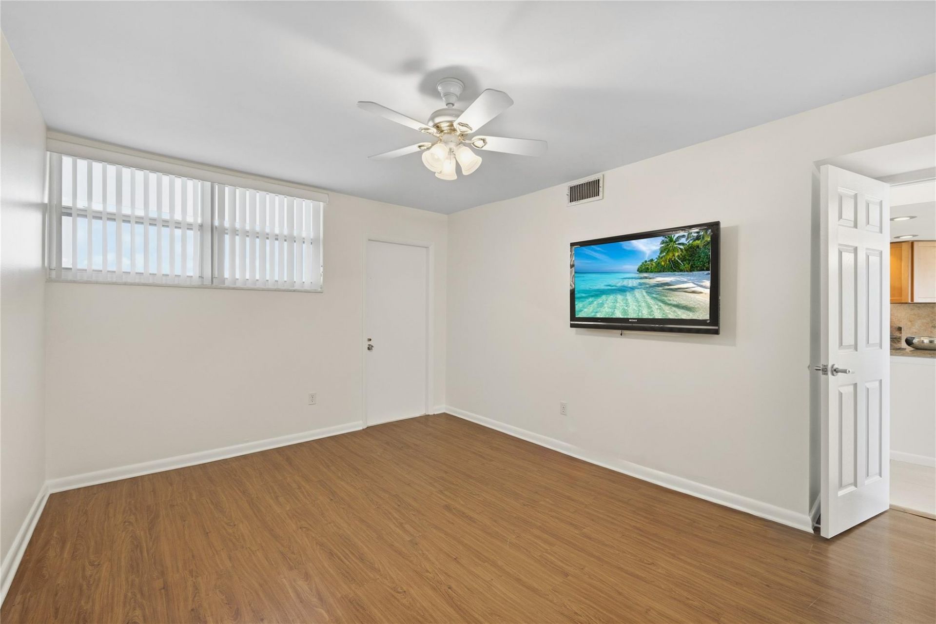 3100 NE 49th Street, Unit 501, Fort Lauderdale, FL 33308 Photo