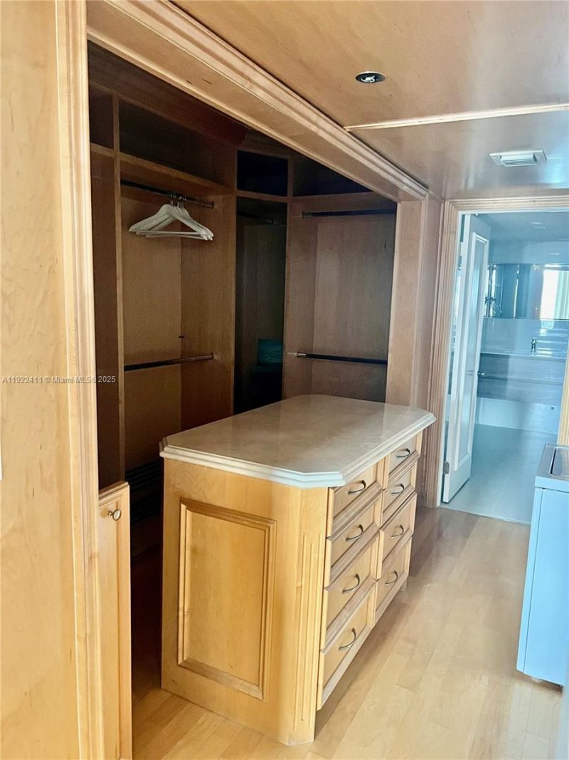 1717 N Bayshore Dr, Unit A-1856, Miami, FL 33132 Photo