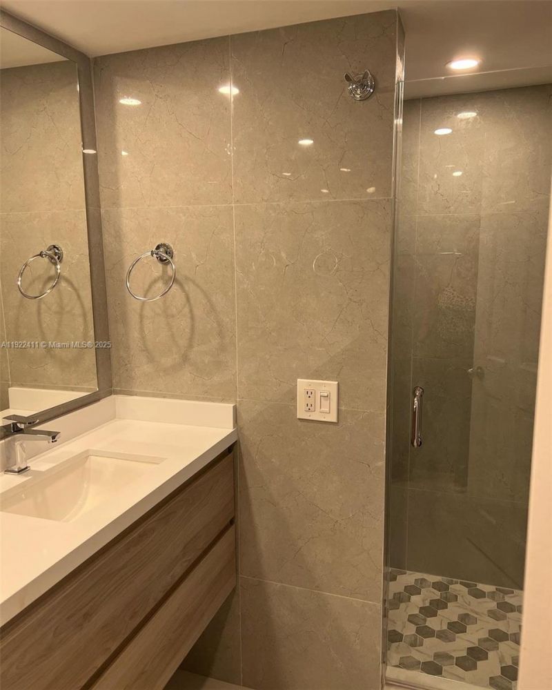 1717 N Bayshore Dr, Unit A-1856, Miami, FL 33132 Photo