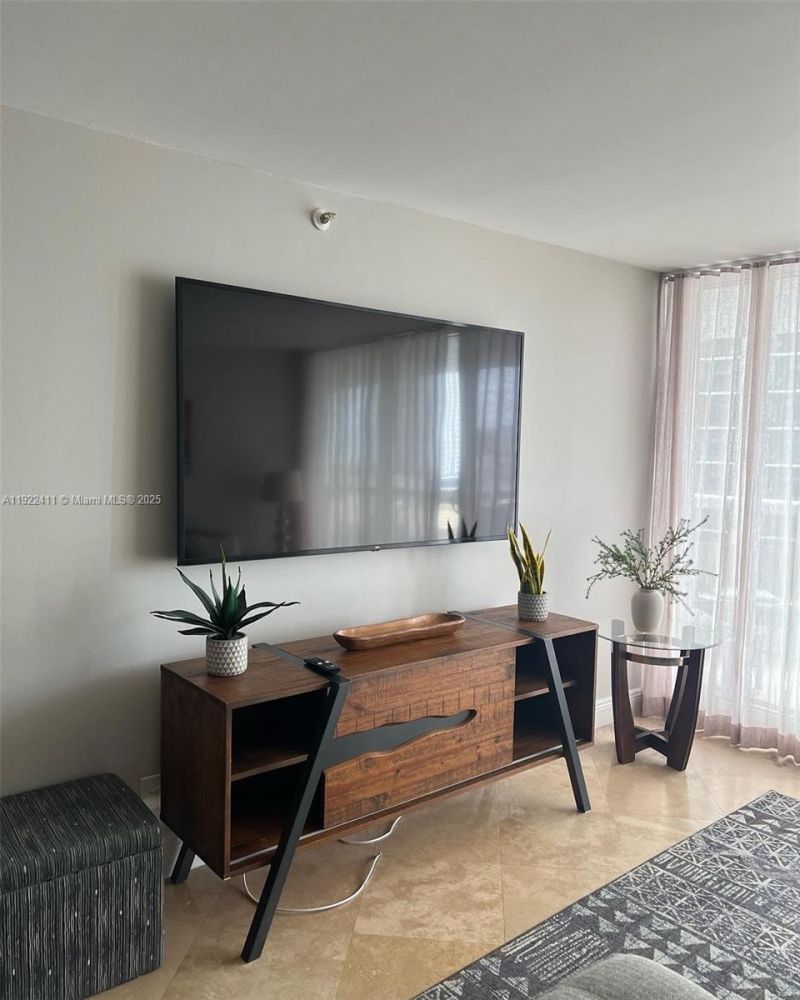 1717 N Bayshore Dr, Unit A-1856, Miami, FL 33132 Photo