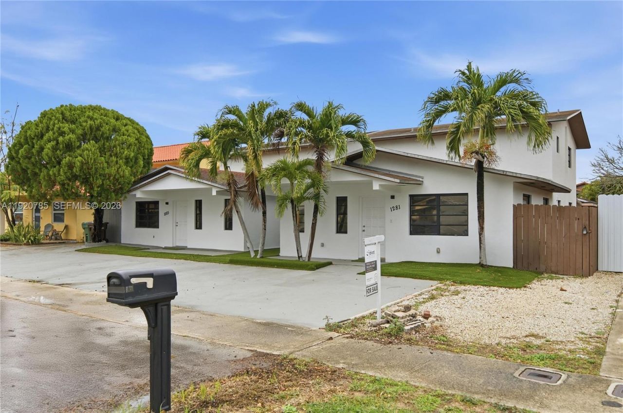 1281 W 42nd St, Hialeah, FL 33012 Photo