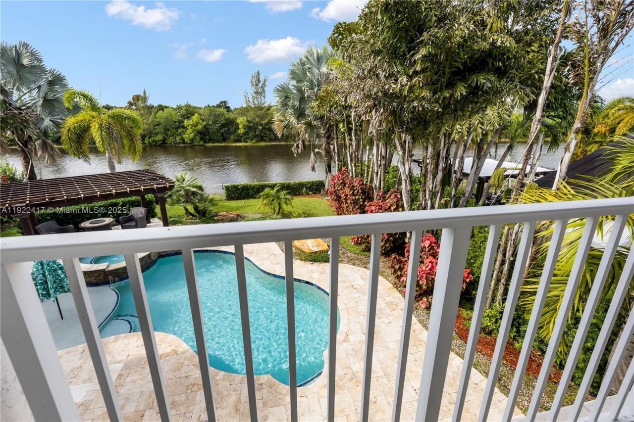 5028 SW 195th Ter, Miramar, FL 33029 Photo