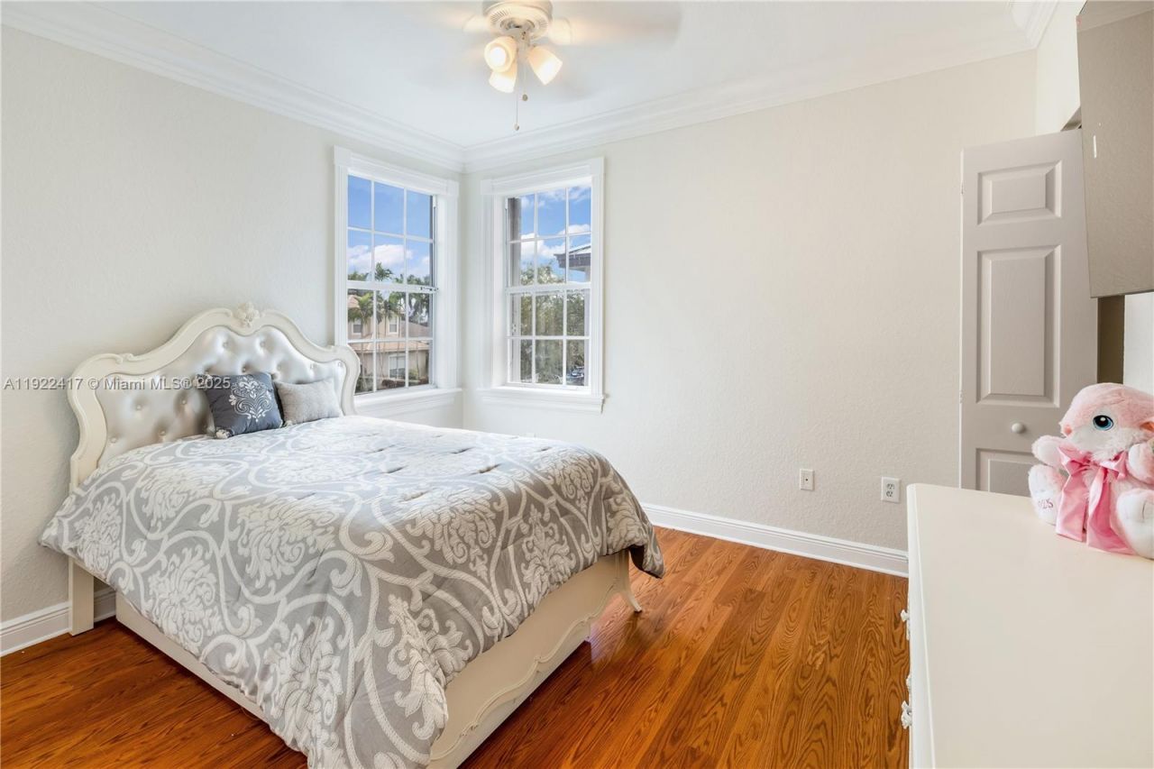 5028 SW 195th Ter, Miramar, FL 33029 Photo