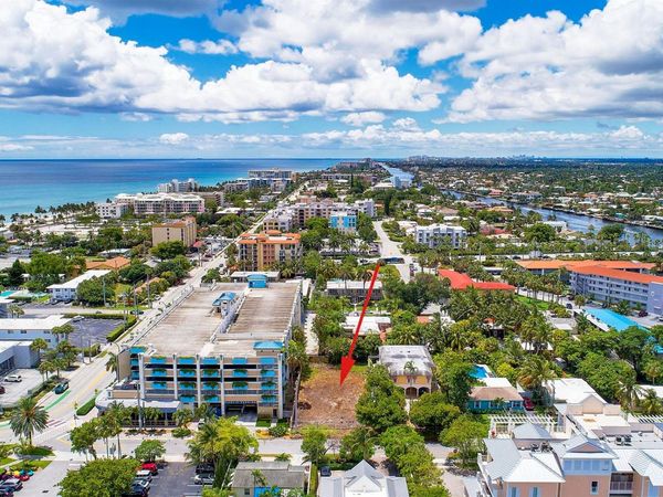 1956 NE 2nd Street, Deerfield Beach, FL 33441