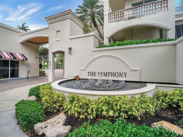 610 W Las Olas Blvd, Unit 914N, Fort Lauderdale, FL 33312