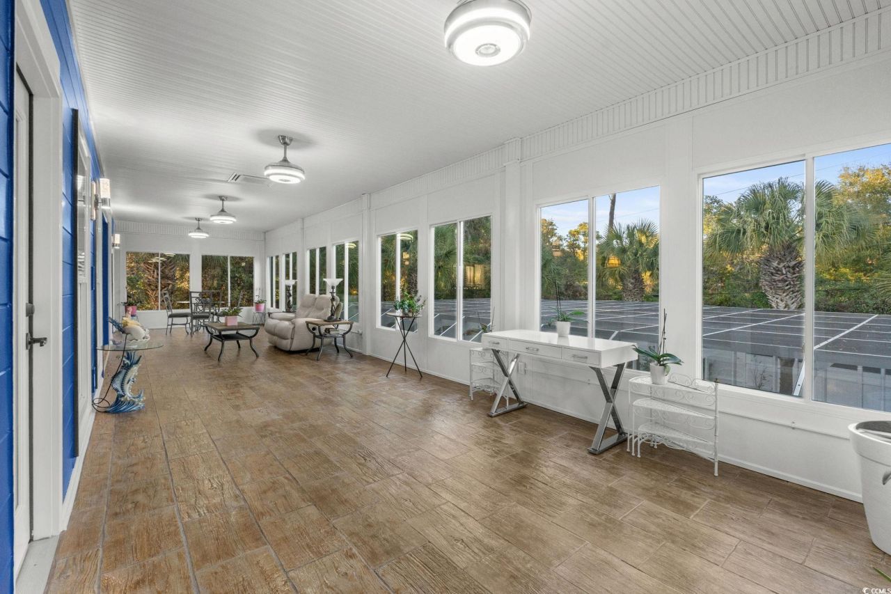 302 Kingston Rd. Photo 16