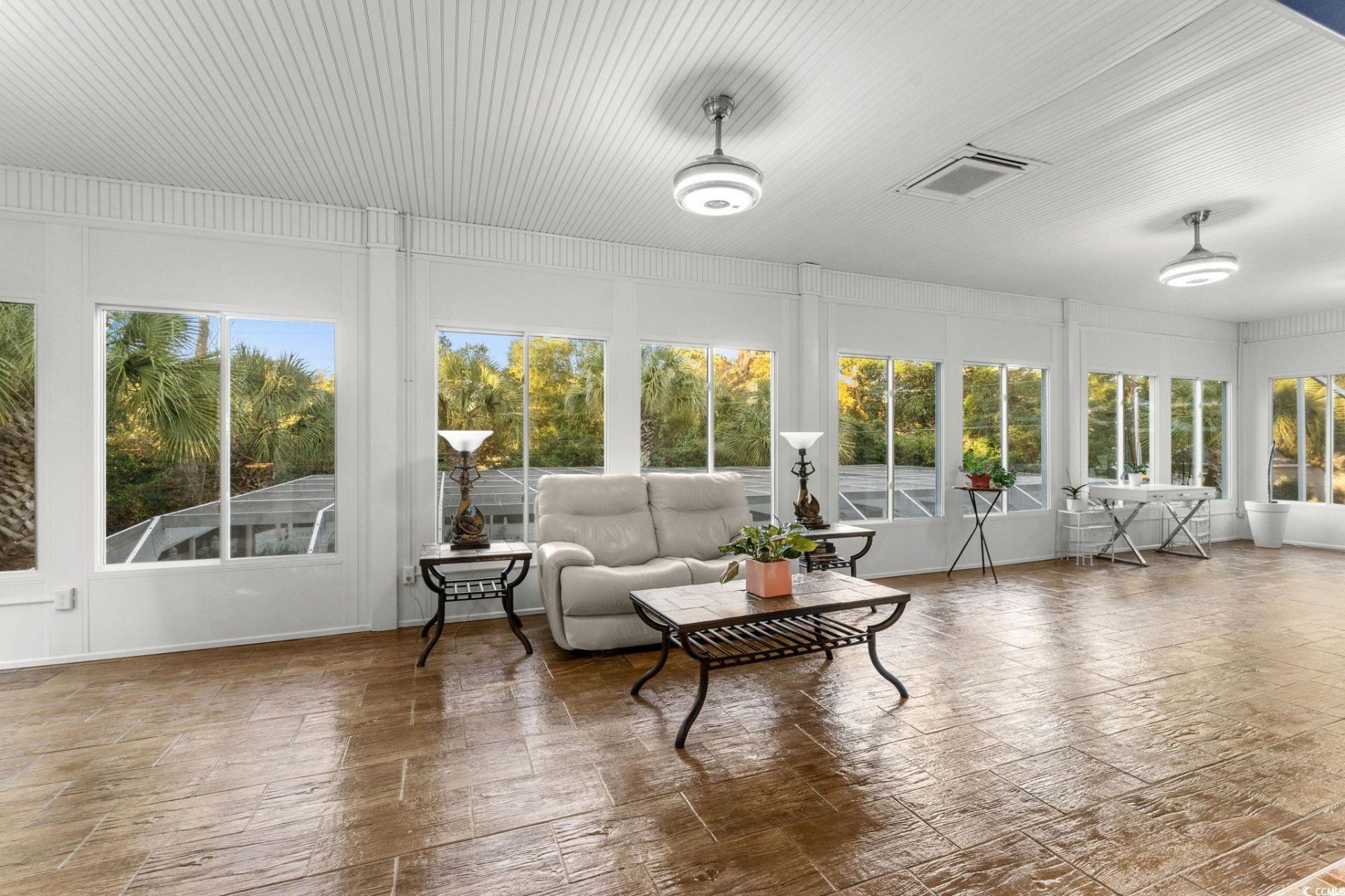 302 Kingston Rd. Photo 16