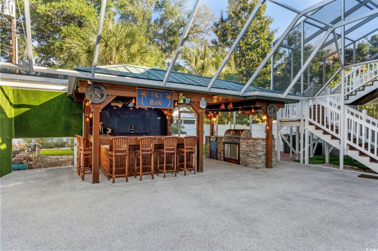 302 Kingston Rd. Photo 18