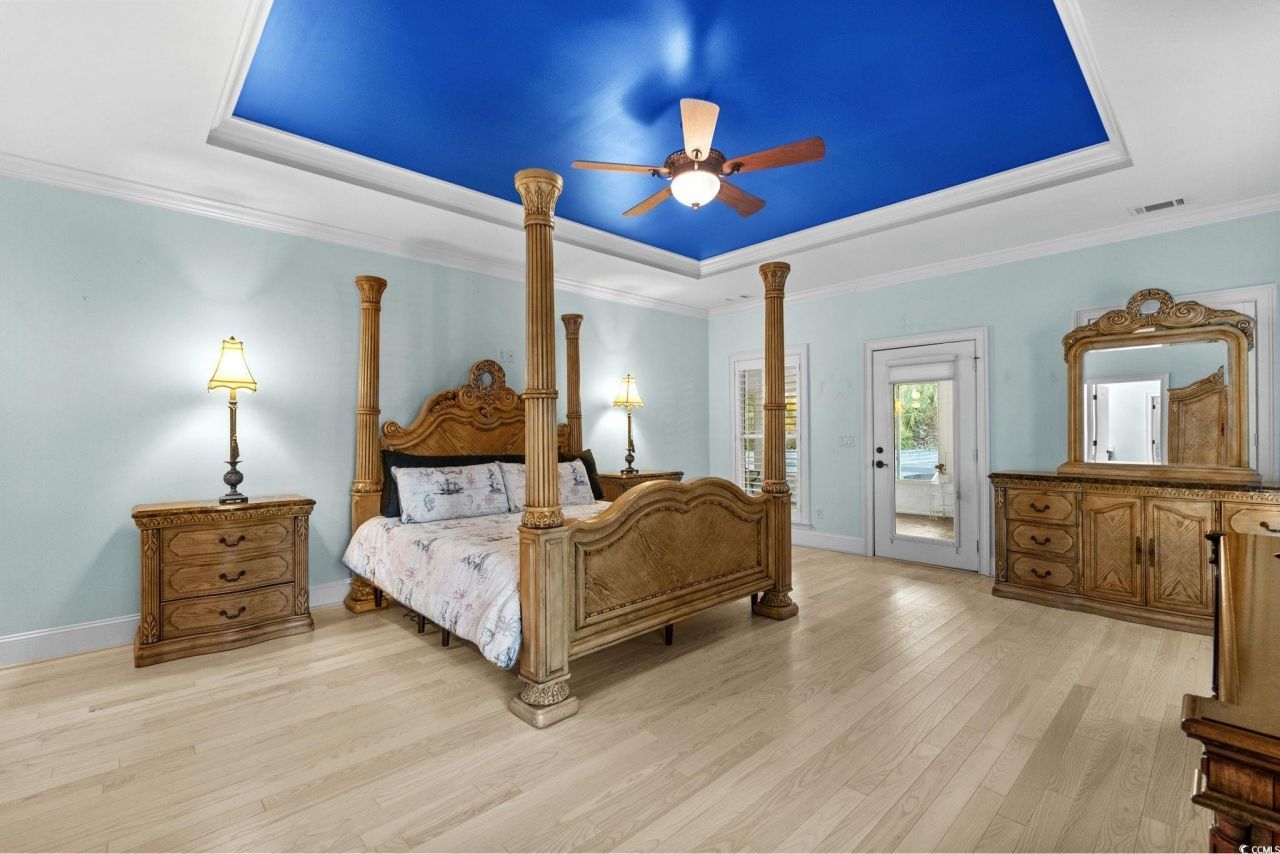 302 Kingston Rd. Photo 19