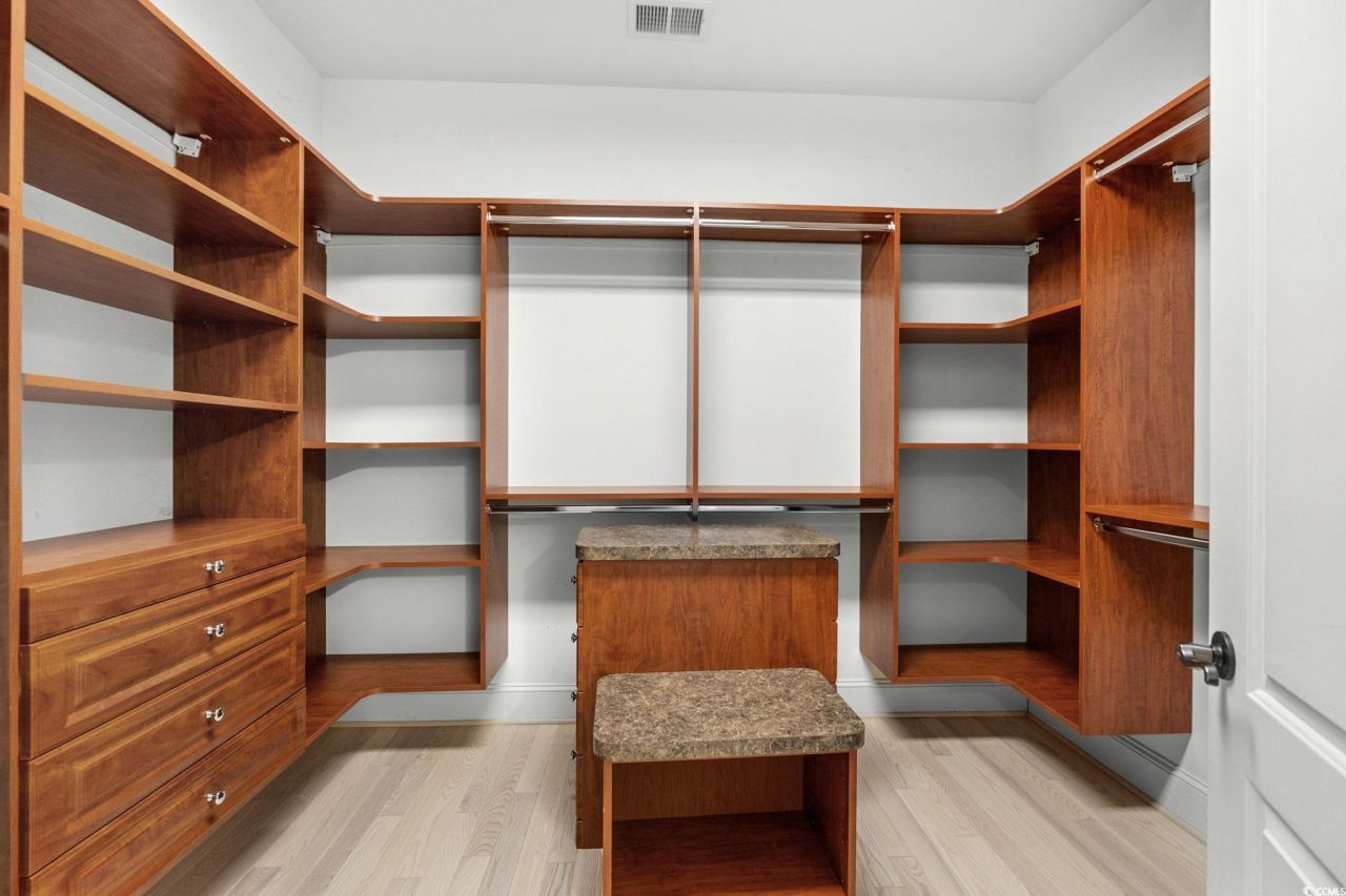 302 Kingston Rd. Photo 21