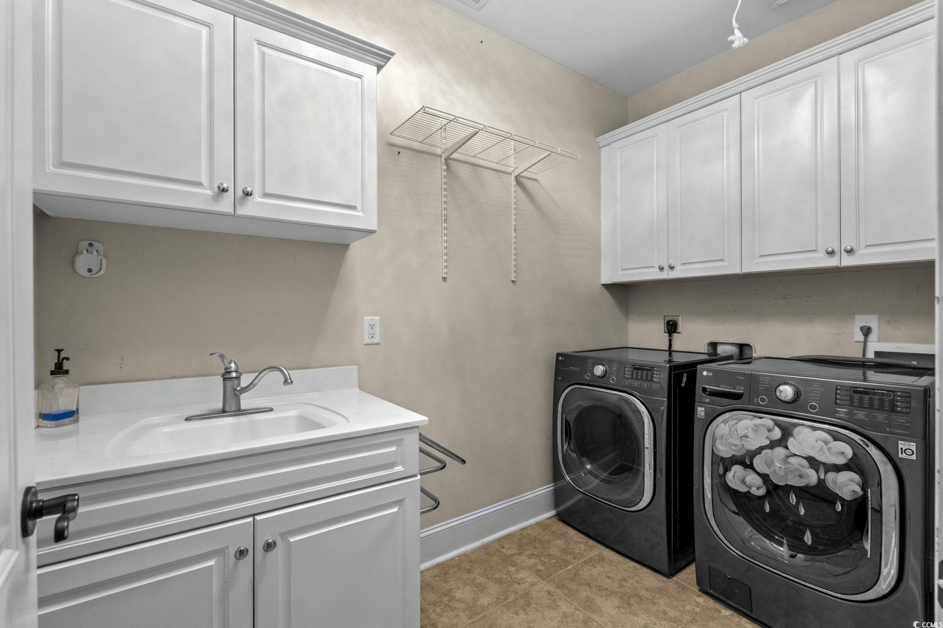 302 Kingston Rd. Photo 24