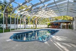 302 Kingston Rd. photo 4