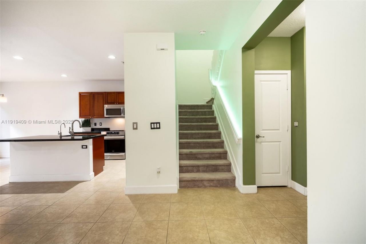 4816 NW 56th Ct, Tamarac, FL 33319 Photo