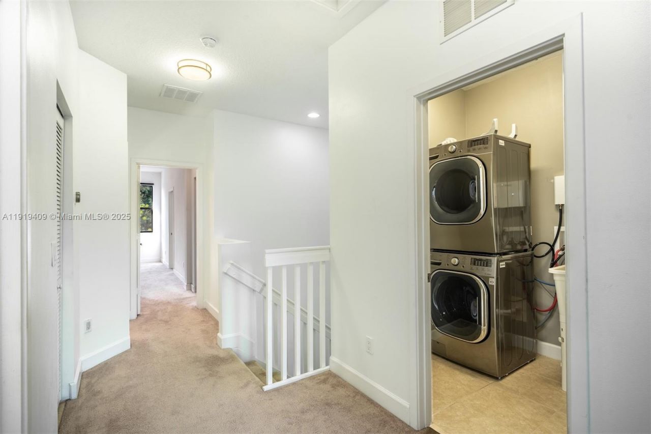 4816 NW 56th Ct, Tamarac, FL 33319 Photo