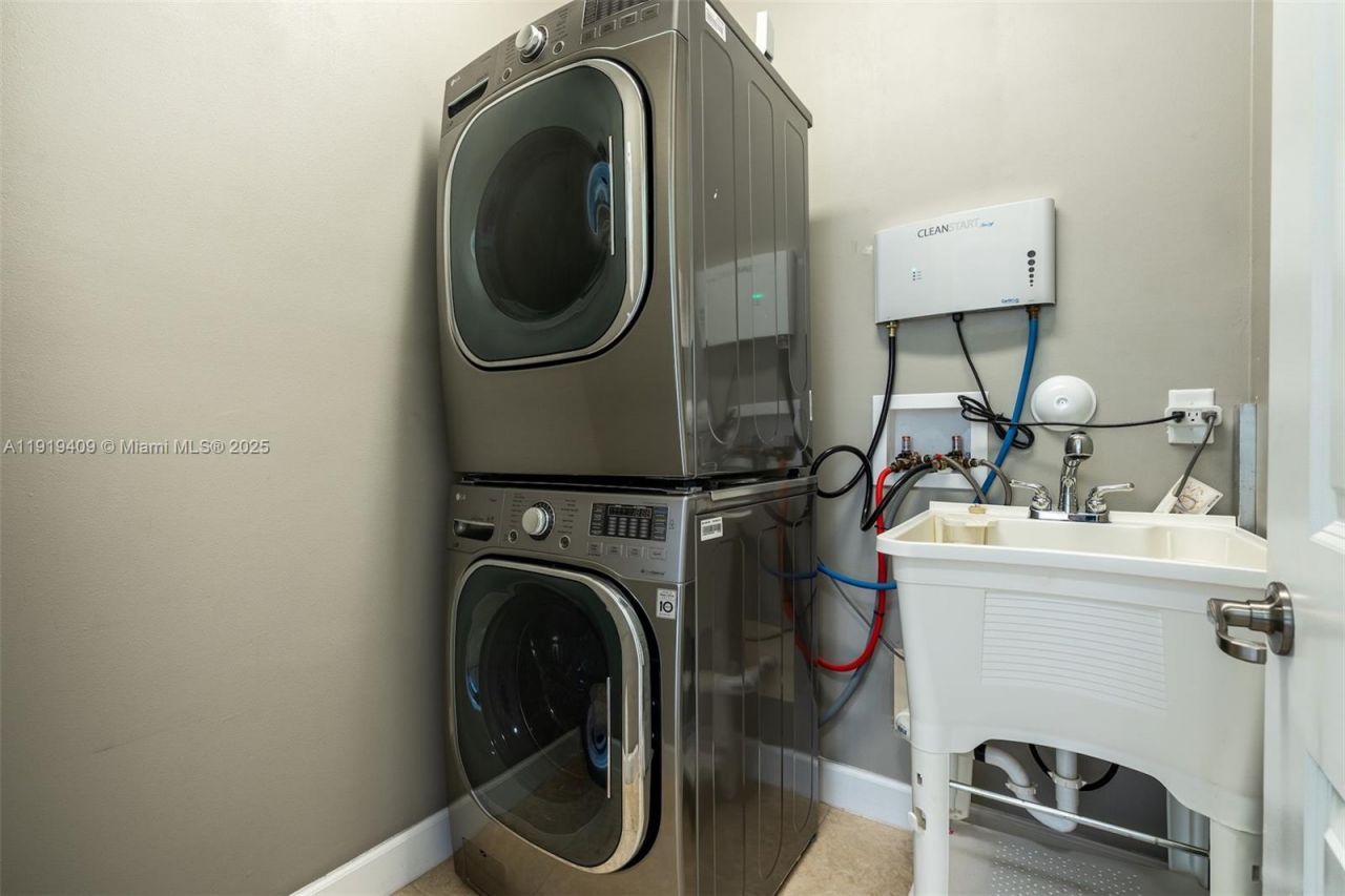 4816 NW 56th Ct, Tamarac, FL 33319 Photo