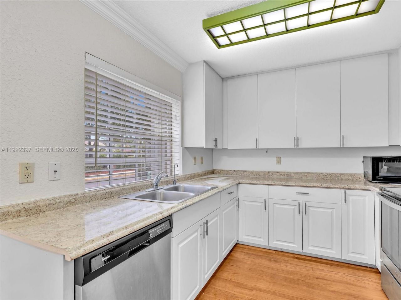 1361 Cottonwood Cir, Weston, FL 33326 Photo