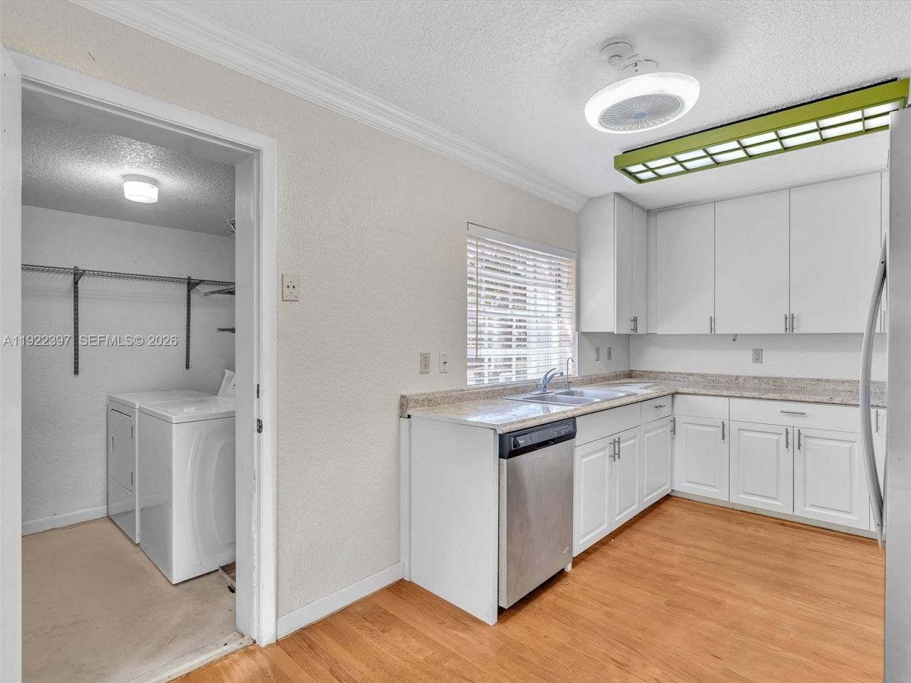 1361 Cottonwood Cir, Weston, FL 33326 Photo