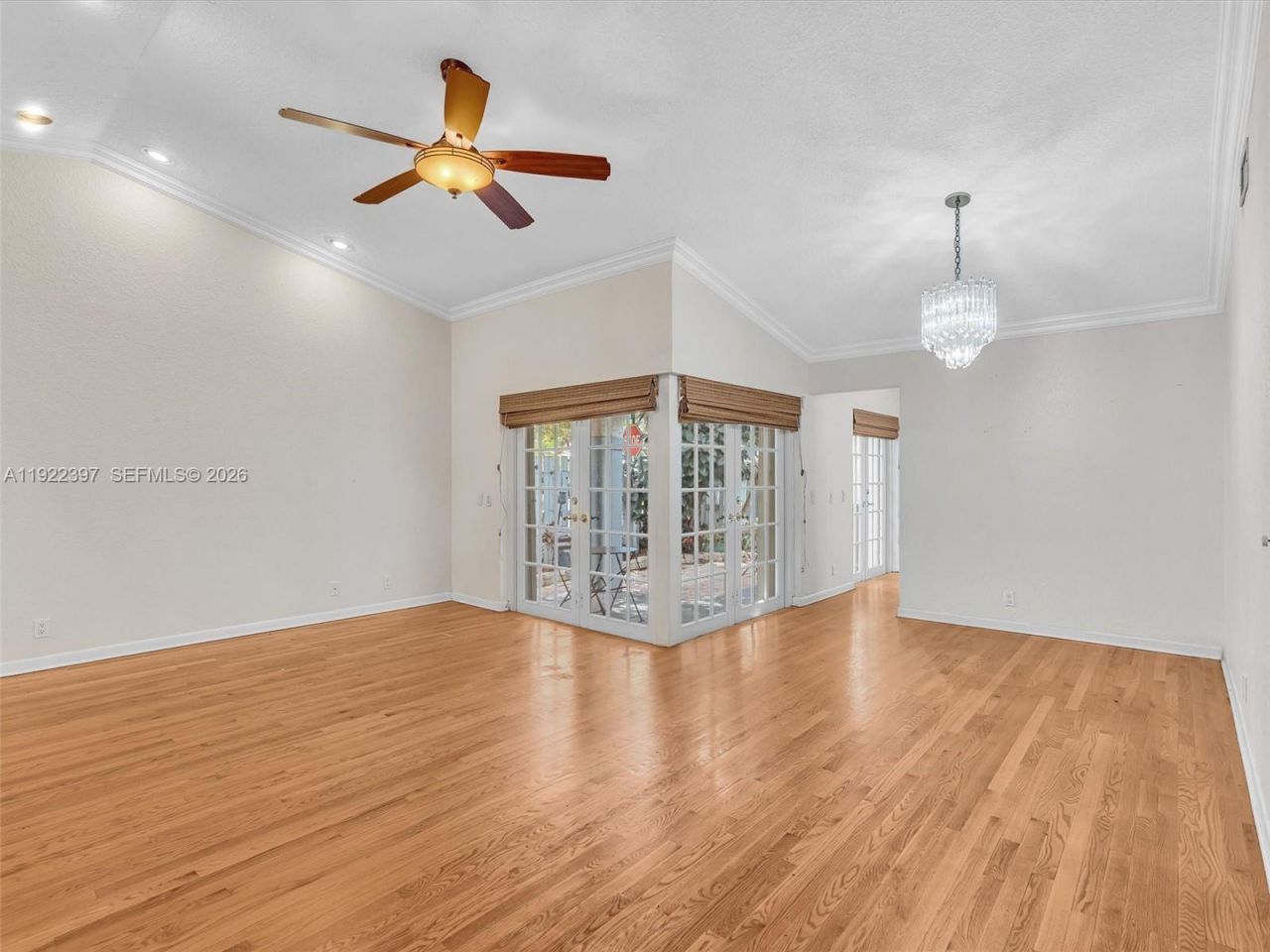 1361 Cottonwood Cir, Weston, FL 33326 Photo