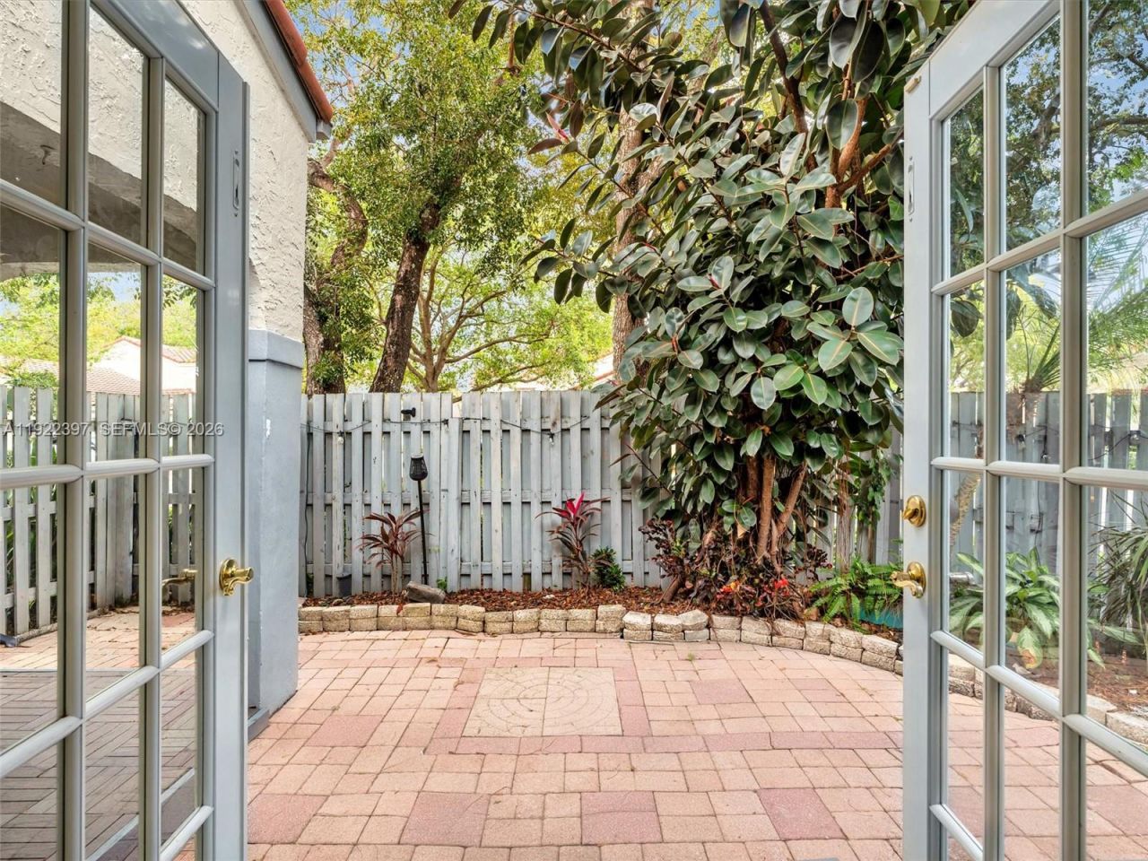 1361 Cottonwood Cir, Weston, FL 33326 Photo