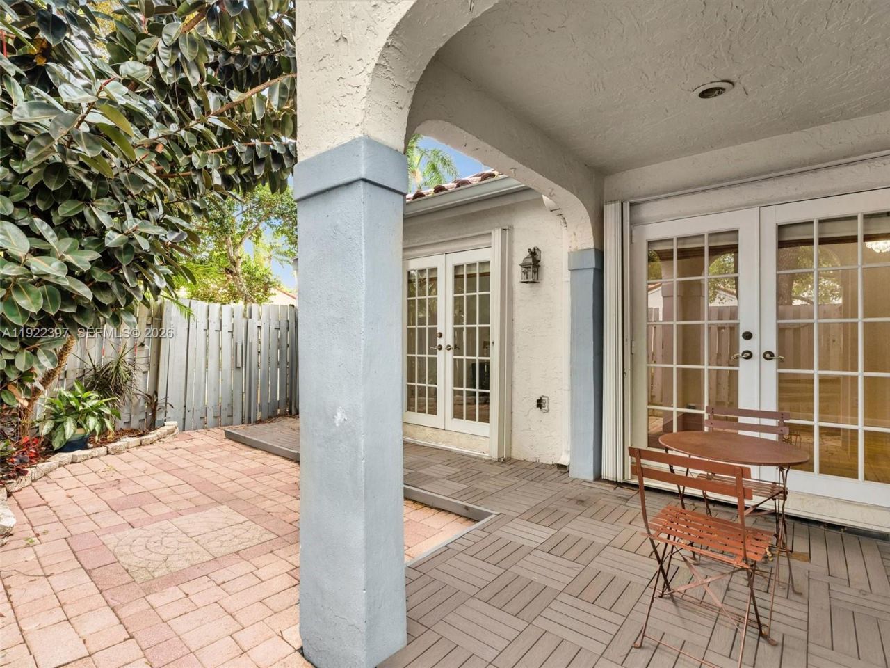 1361 Cottonwood Cir, Weston, FL 33326 Photo