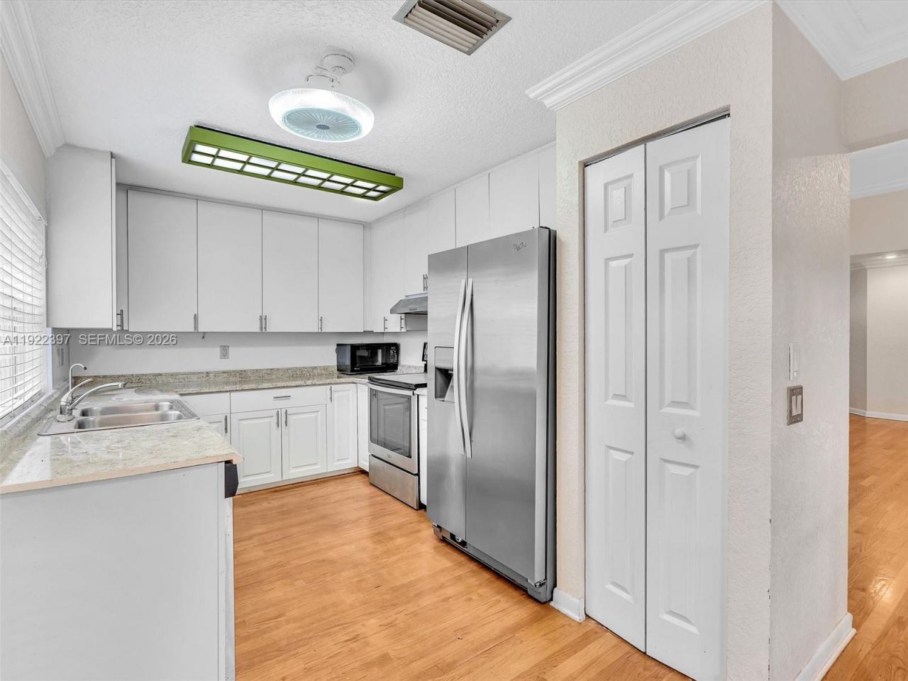 1361 Cottonwood Cir, Weston, FL 33326 Photo