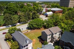 824 Laurel Street  photo 4