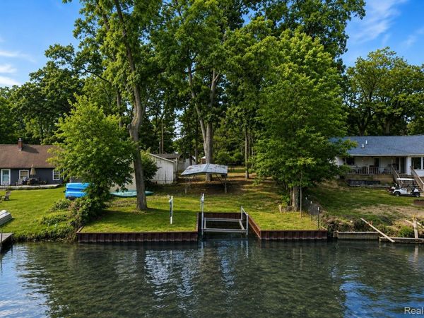 4370 Leroy Street, White Lake Township, Mi 48383