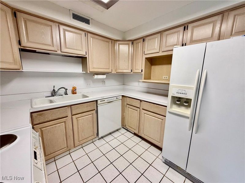 935 Canyon View Road, Unit 202, Sagamore Hills, OH 44067 Photo 13