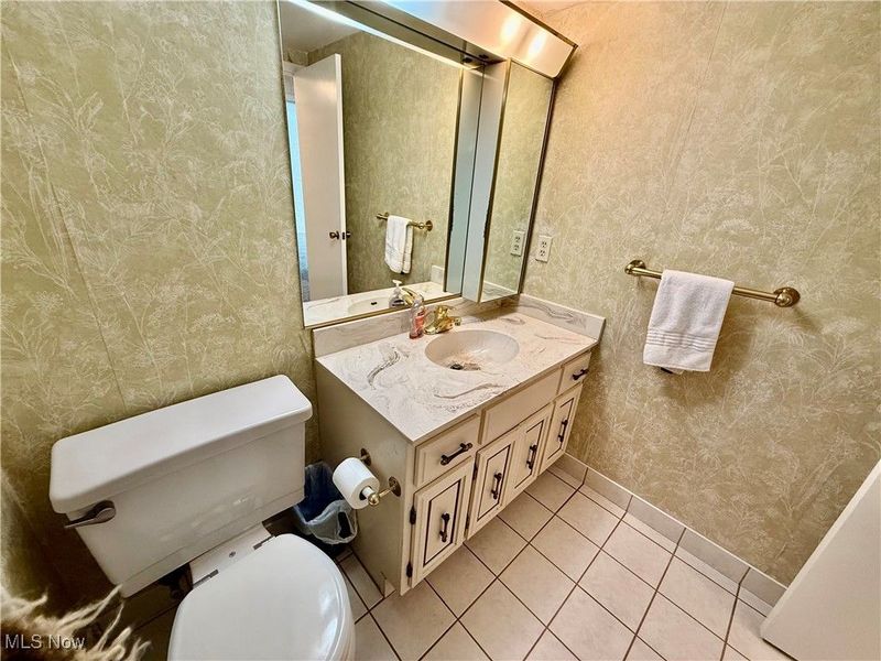 935 Canyon View Road, Unit 202, Sagamore Hills, OH 44067 Photo 27