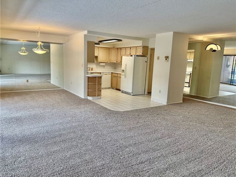 935 Canyon View Road, Unit 202, Sagamore Hills, OH 44067 Photo 8