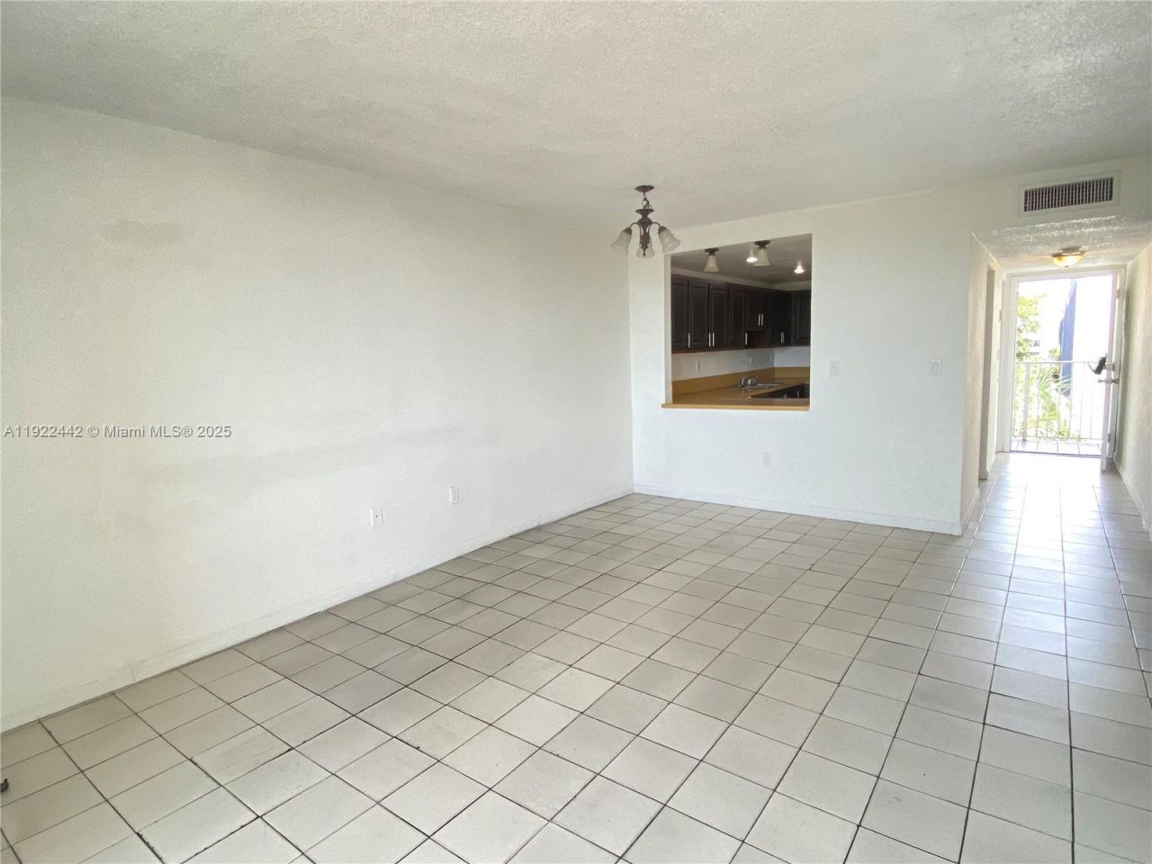 10000 NW 80th Ct, Unit 2528, Hialeah Gardens, FL 33016 Photo