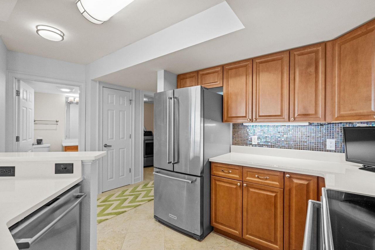 215 77th Ave. N Photo 24