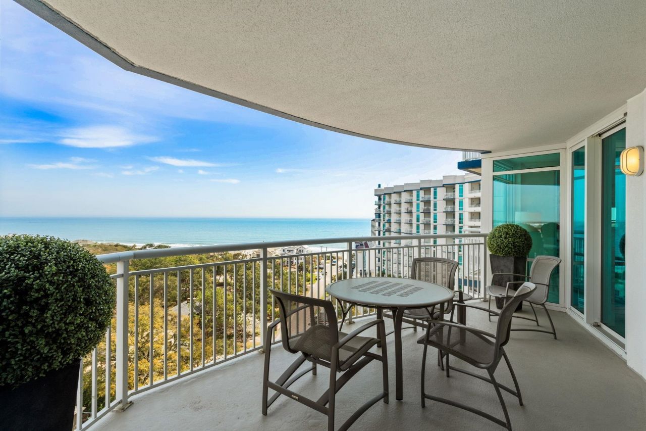 215 77th Ave. N Photo 4