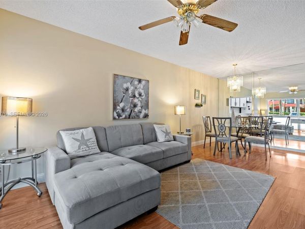 3140 Holiday Springs Blvd, Unit 9-102, Margate, FL 33063