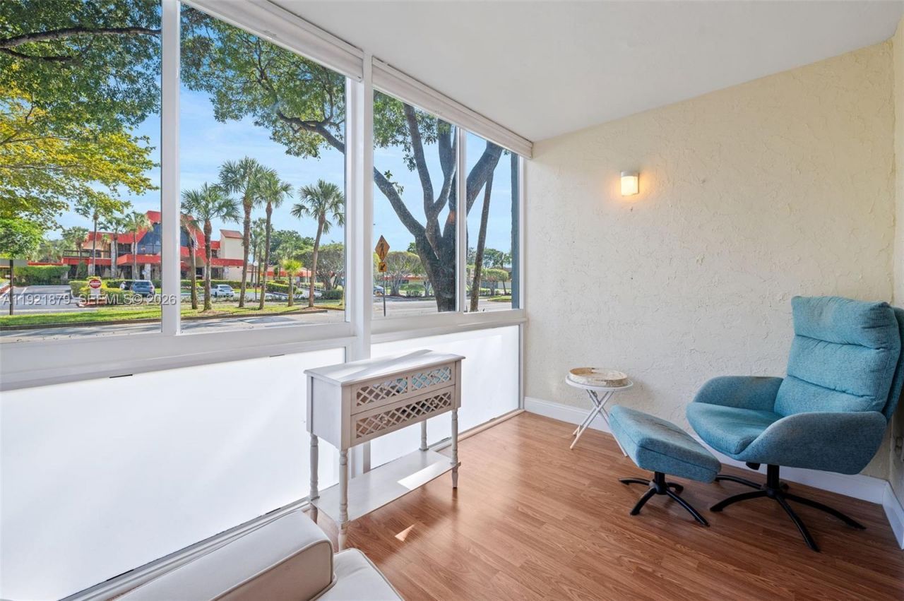 3140 Holiday Springs Blvd, Unit 9-102, Margate, FL 33063 Photo