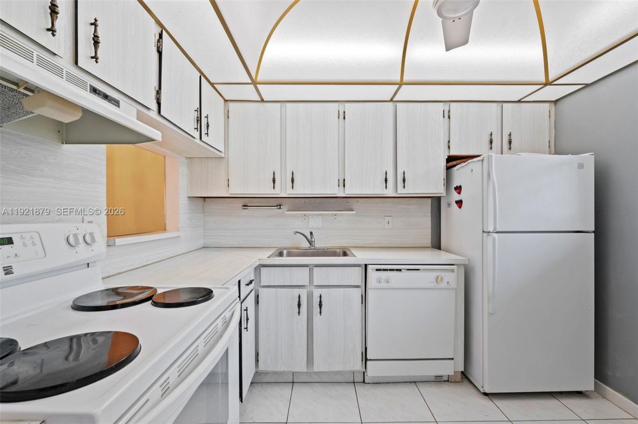 3140 Holiday Springs Blvd, Unit 9-102, Margate, FL 33063 Photo